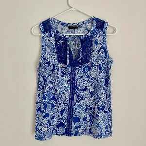 Women's Rafaella Blue and White Paisley Design Sleeveless Blouse Size Small